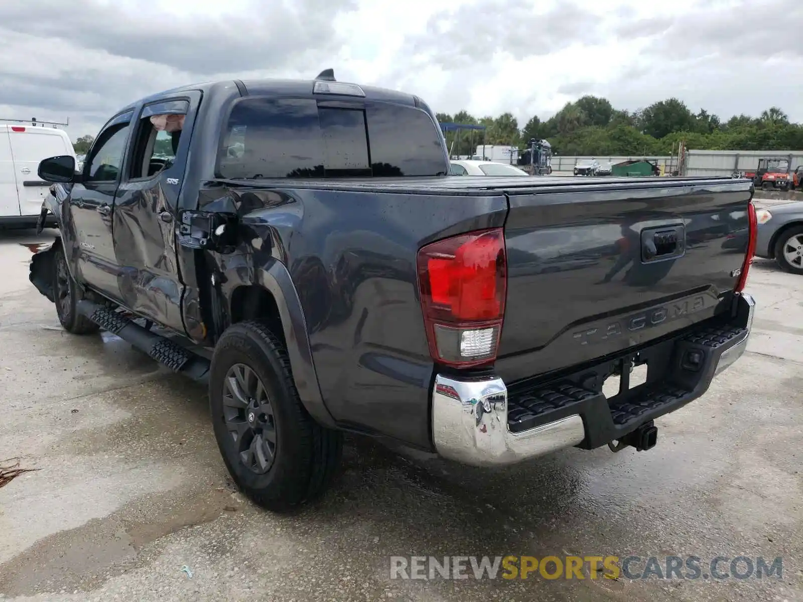 3 Photograph of a damaged car 3TMAZ5CN4MM141574 TOYOTA TACOMA 2021