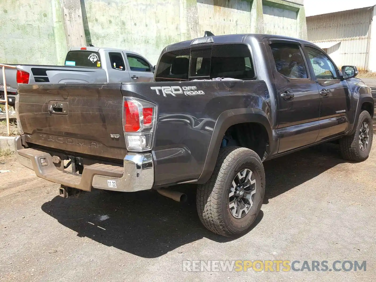 4 Photograph of a damaged car 3TMAZ5CN4MM143163 TOYOTA TACOMA 2021