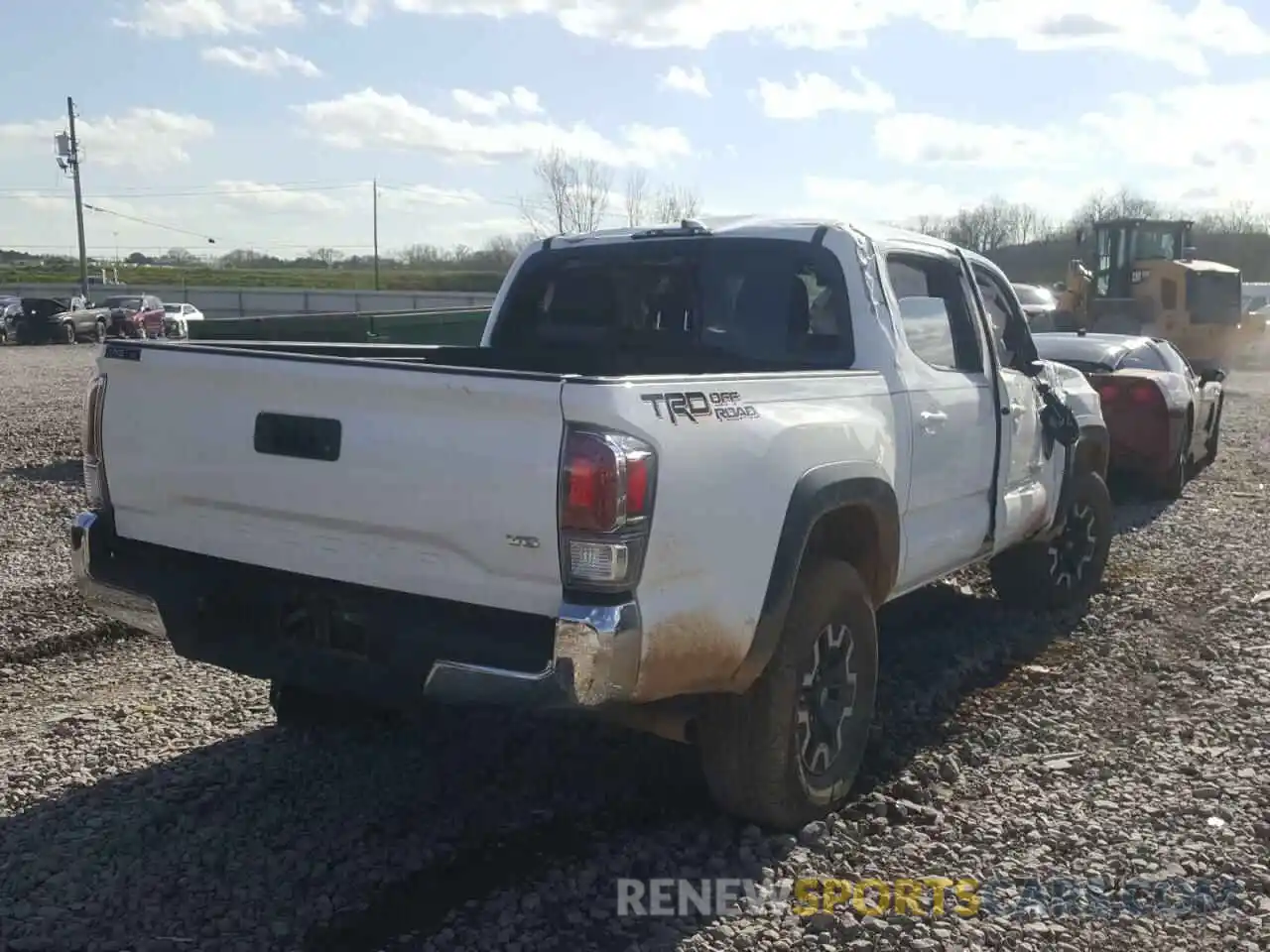 4 Photograph of a damaged car 3TMAZ5CN4MM147326 TOYOTA TACOMA 2021