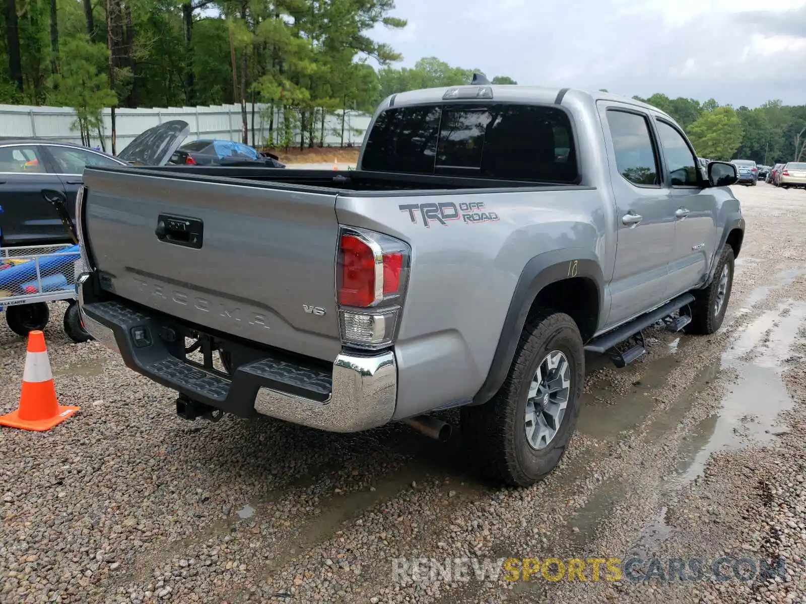 4 Photograph of a damaged car 3TMAZ5CN4MM151585 TOYOTA TACOMA 2021