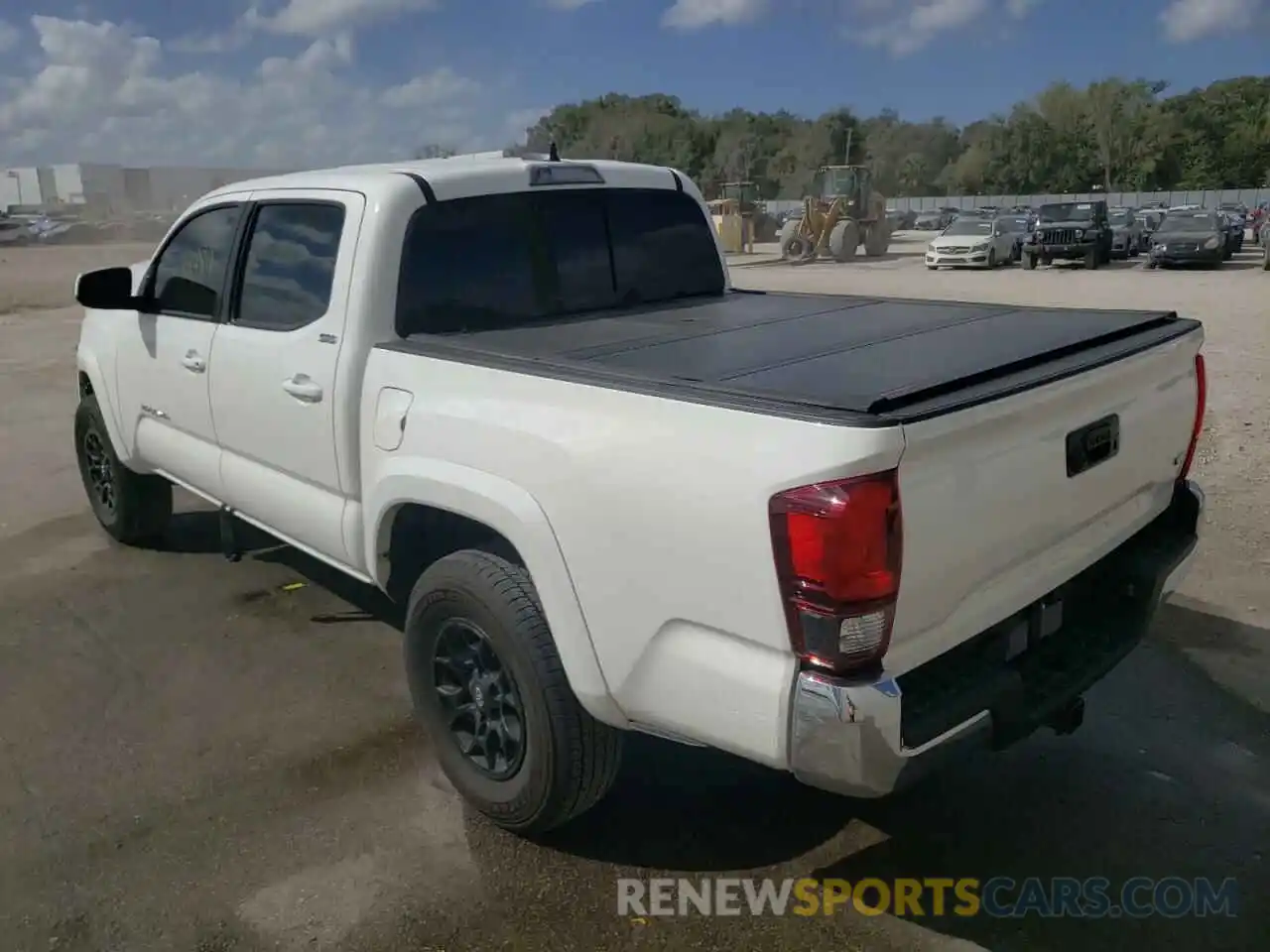 3 Photograph of a damaged car 3TMAZ5CN4MM156964 TOYOTA TACOMA 2021