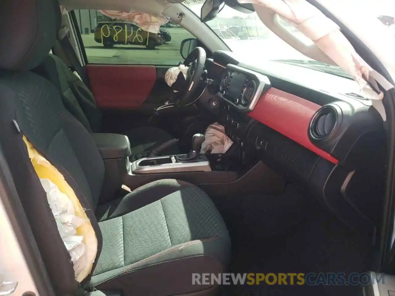 5 Photograph of a damaged car 3TMAZ5CN4MM156964 TOYOTA TACOMA 2021