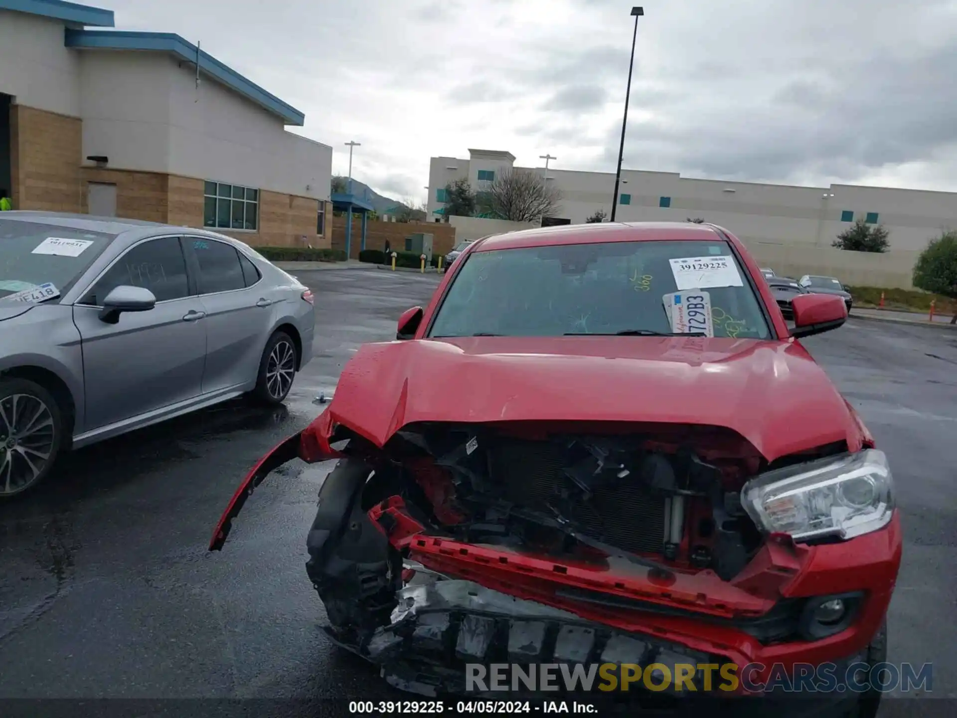 12 Photograph of a damaged car 3TMAZ5CN5MM142944 TOYOTA TACOMA 2021