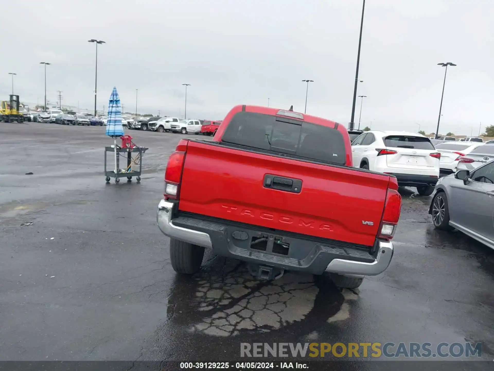 16 Photograph of a damaged car 3TMAZ5CN5MM142944 TOYOTA TACOMA 2021