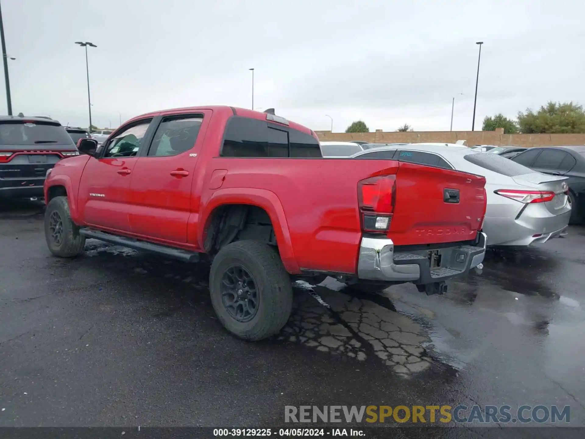 3 Photograph of a damaged car 3TMAZ5CN5MM142944 TOYOTA TACOMA 2021