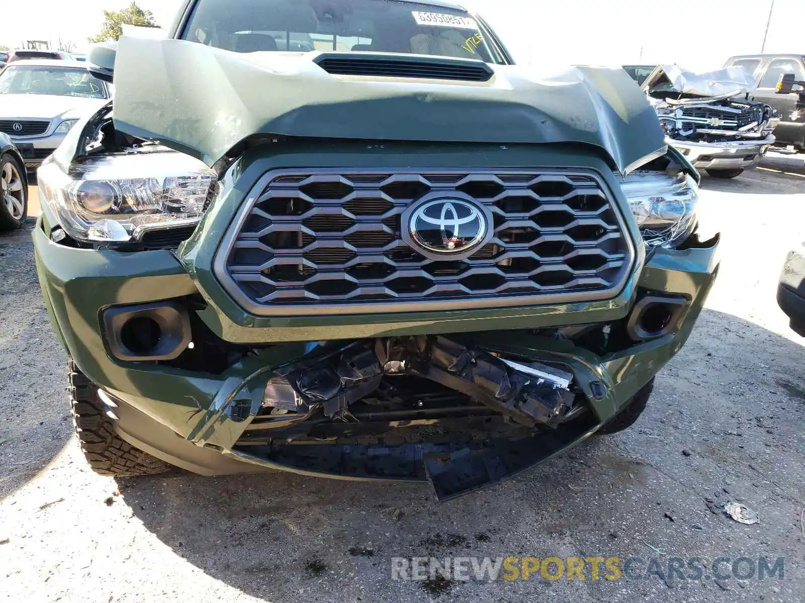 9 Photograph of a damaged car 3TMAZ5CN5MM142958 TOYOTA TACOMA 2021