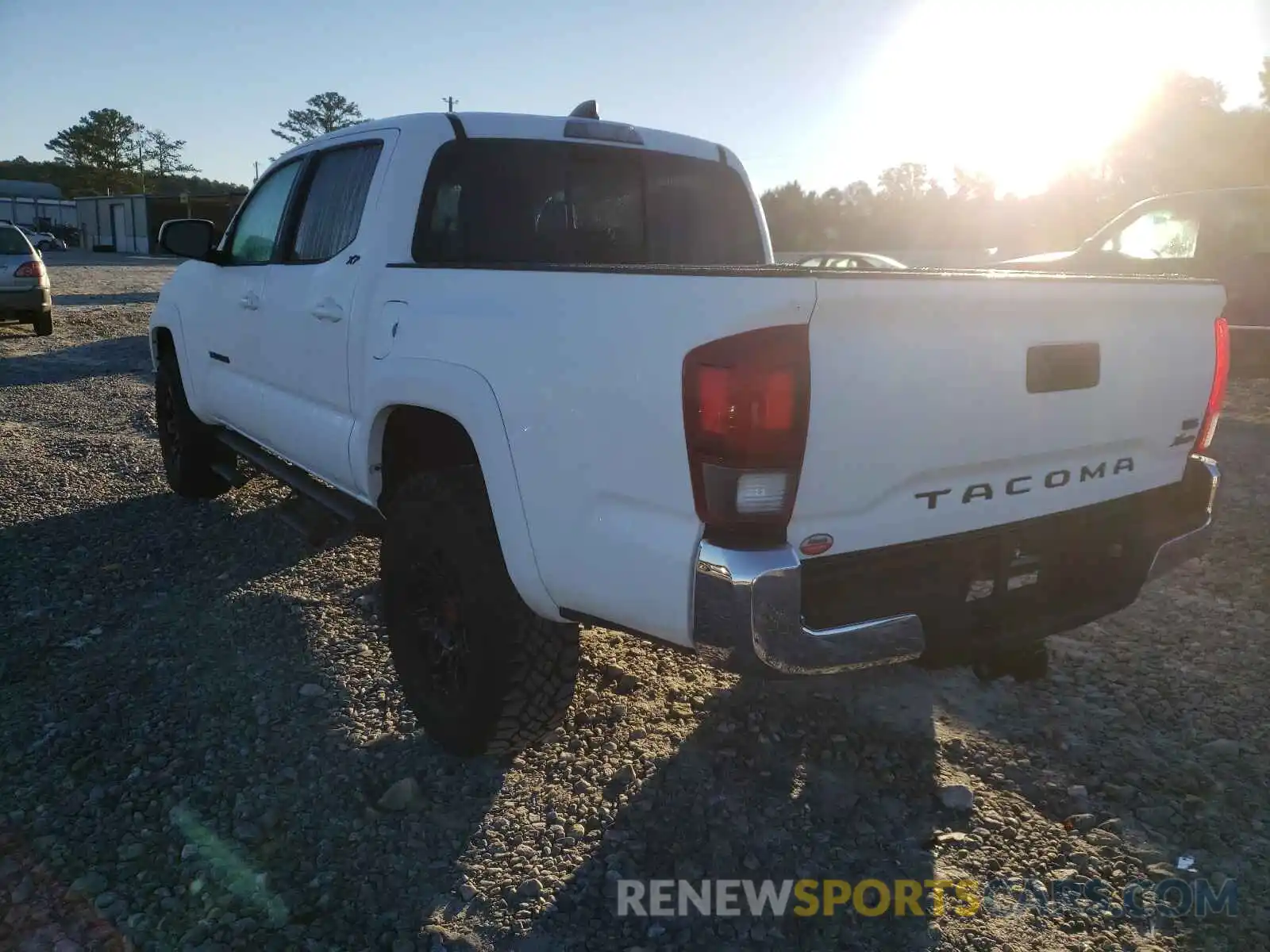 3 Photograph of a damaged car 3TMAZ5CN5MM147271 TOYOTA TACOMA 2021