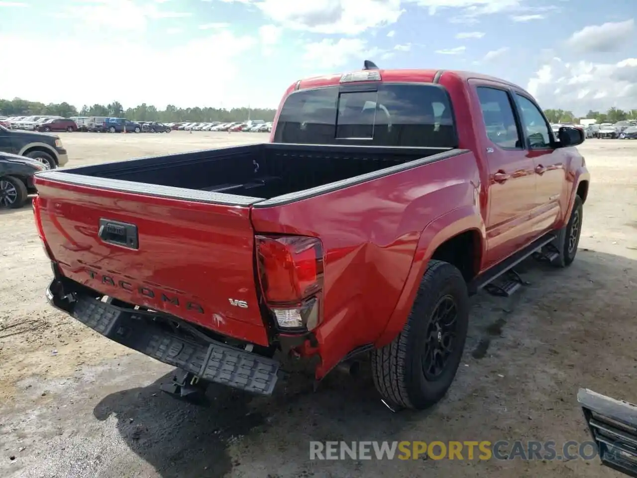 4 Photograph of a damaged car 3TMAZ5CN5MM150719 TOYOTA TACOMA 2021