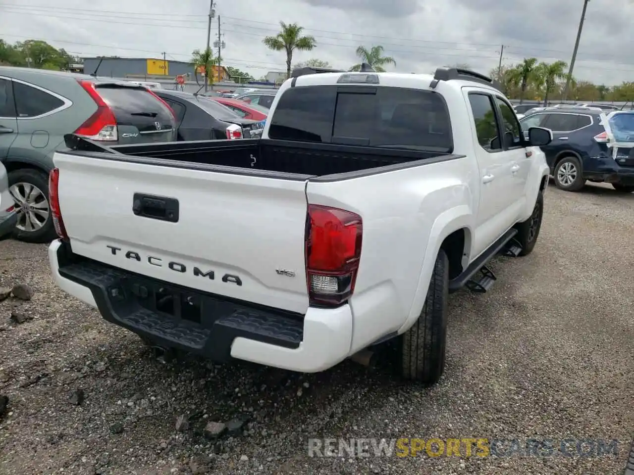 4 Photograph of a damaged car 3TMAZ5CN6MM141026 TOYOTA TACOMA 2021