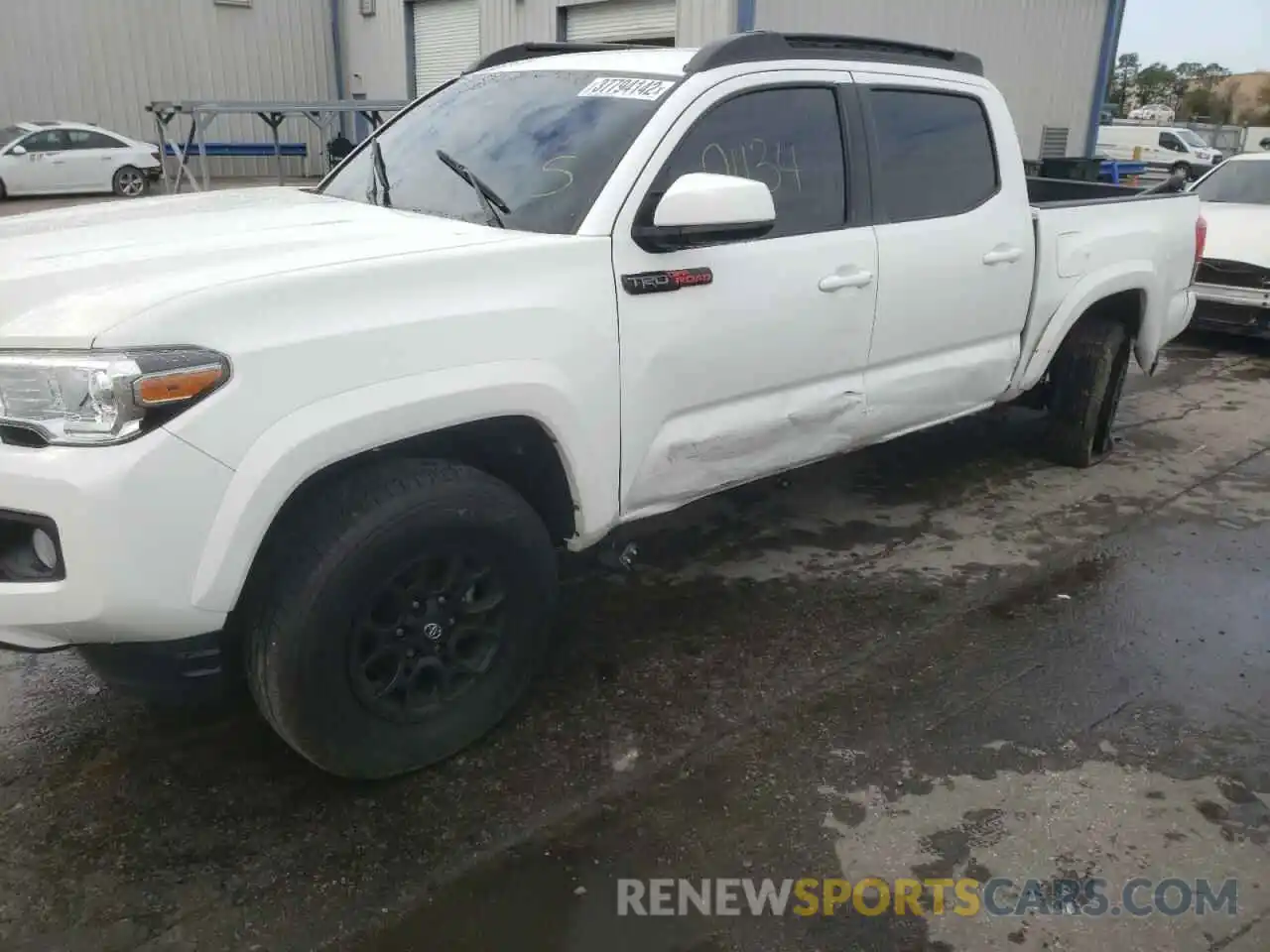 9 Photograph of a damaged car 3TMAZ5CN6MM141026 TOYOTA TACOMA 2021