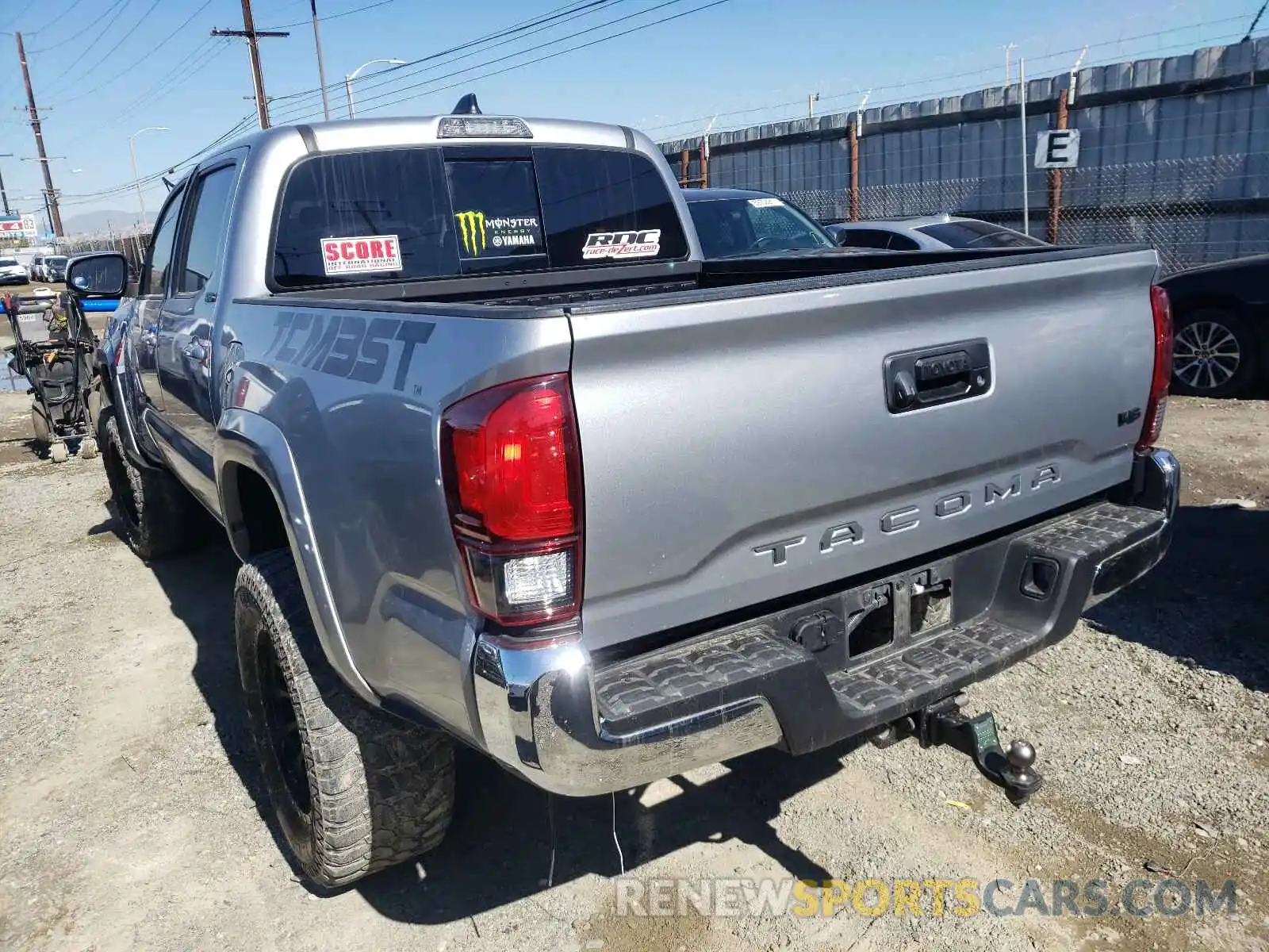 3 Photograph of a damaged car 3TMAZ5CN6MM147988 TOYOTA TACOMA 2021