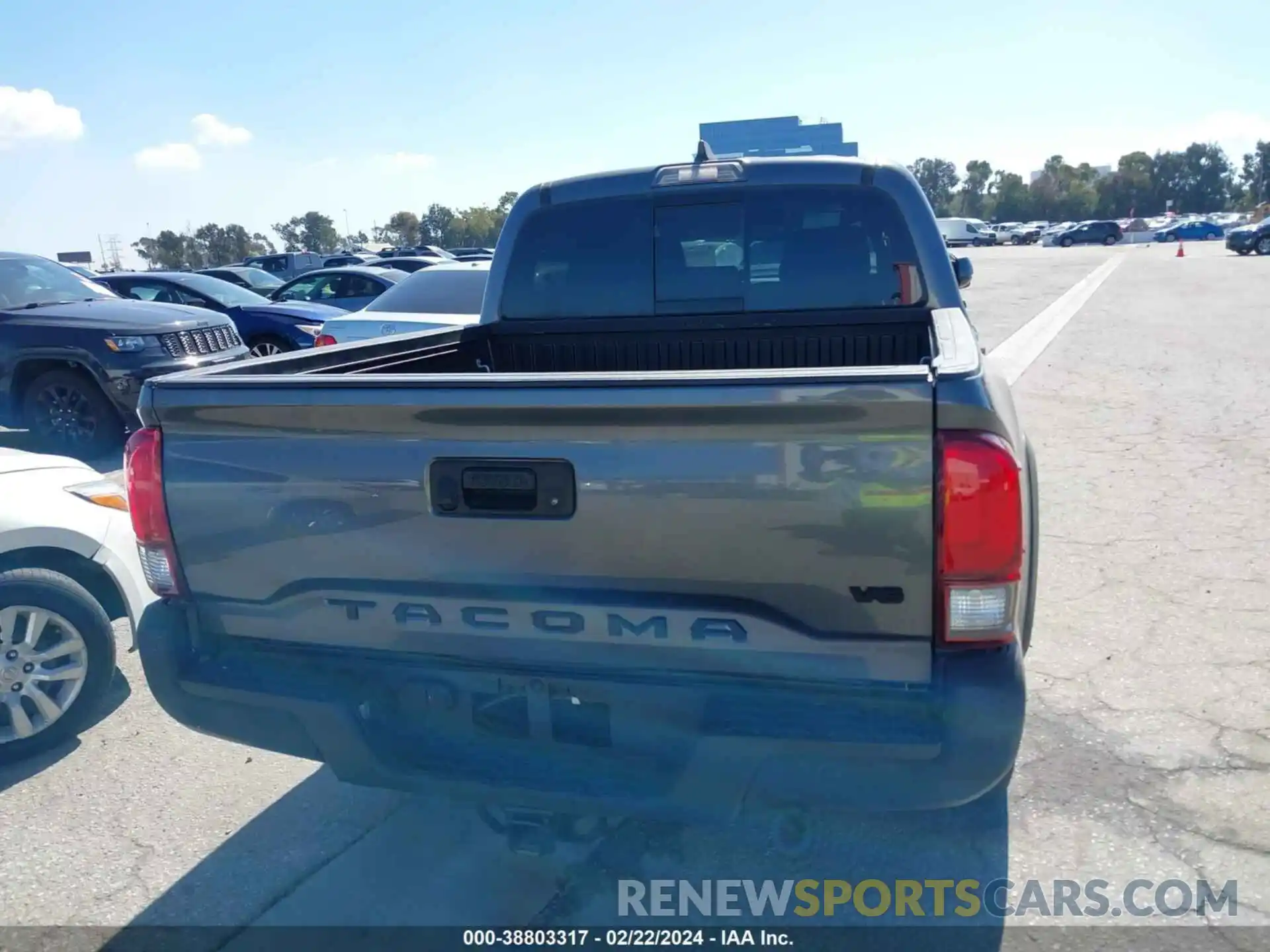 16 Photograph of a damaged car 3TMAZ5CN6MM149482 TOYOTA TACOMA 2021