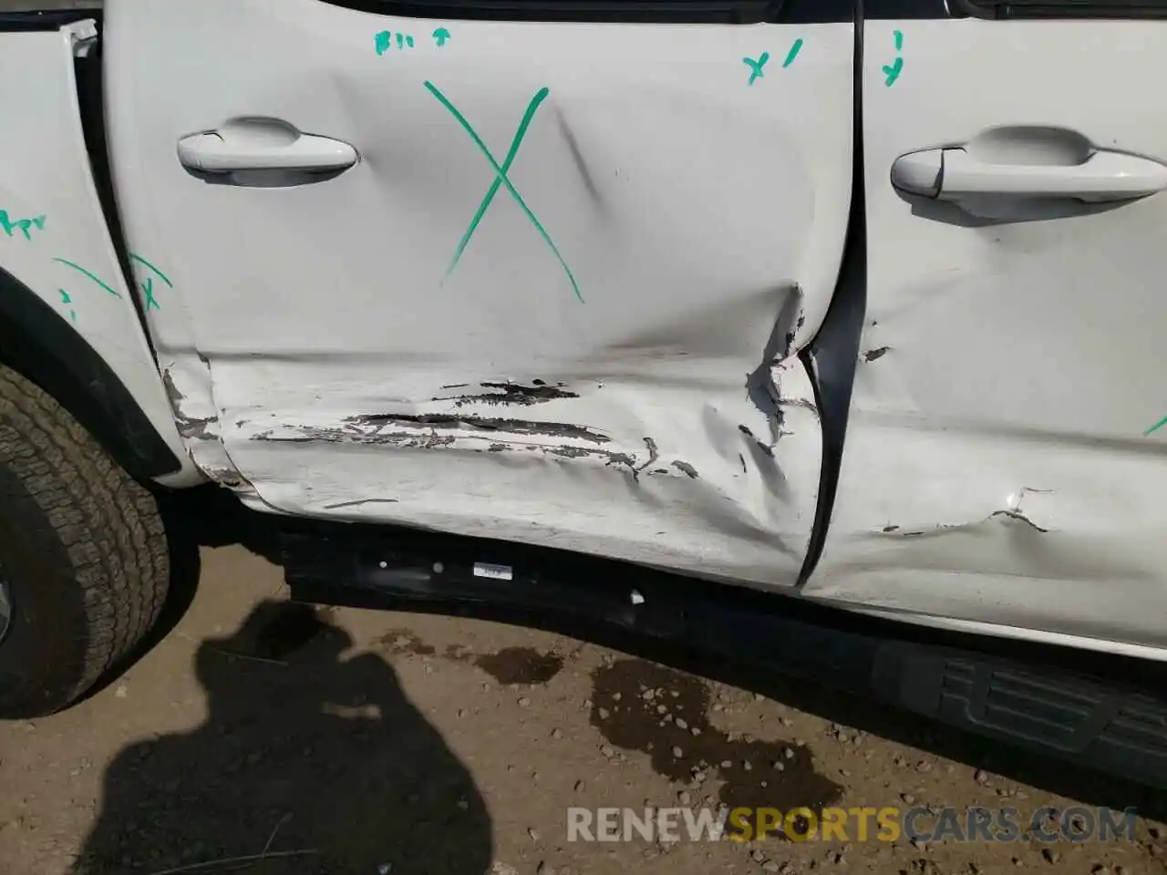 9 Photograph of a damaged car 3TMAZ5CN6MM150034 TOYOTA TACOMA 2021