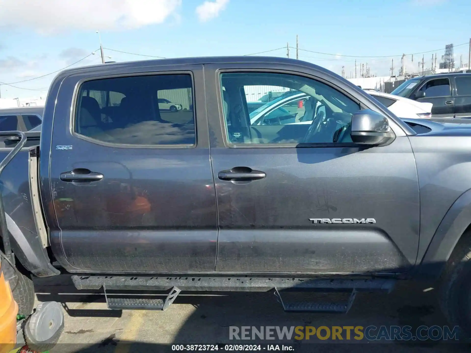 12 Photograph of a damaged car 3TMAZ5CN6MM153645 TOYOTA TACOMA 2021