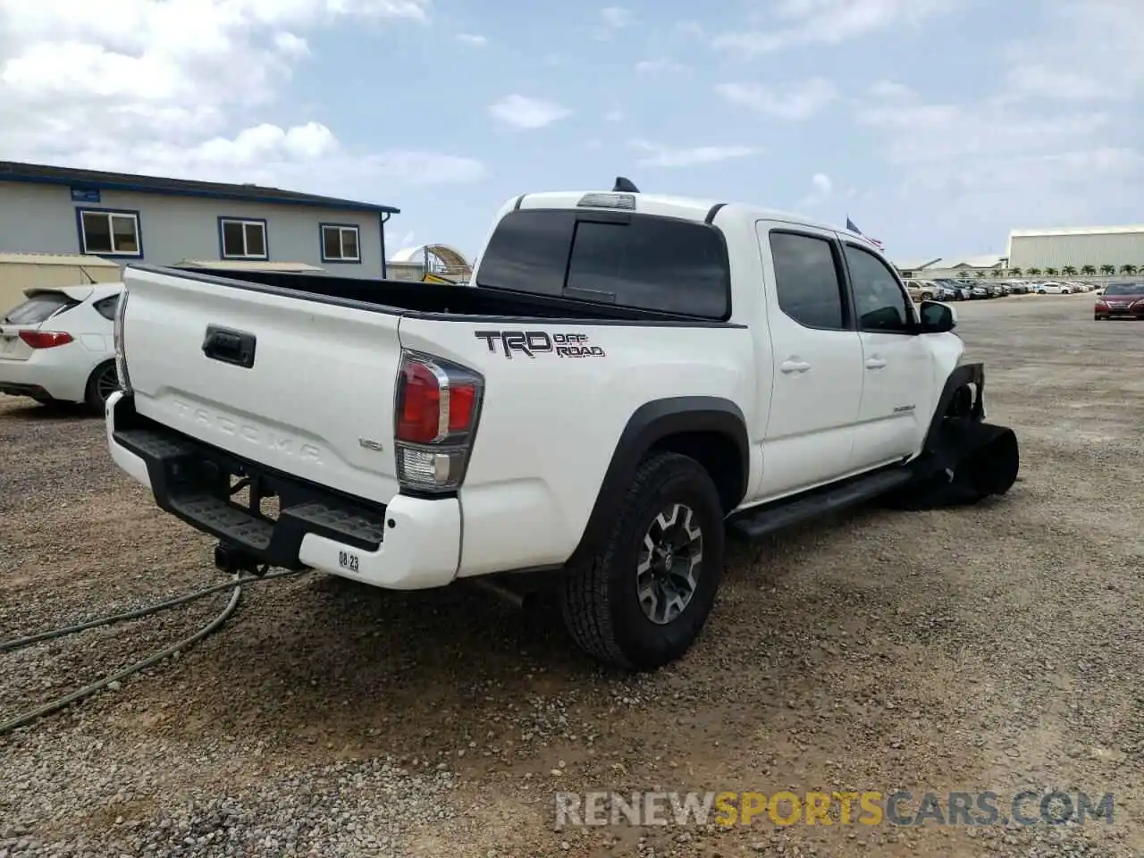 4 Photograph of a damaged car 3TMAZ5CN6MM156934 TOYOTA TACOMA 2021