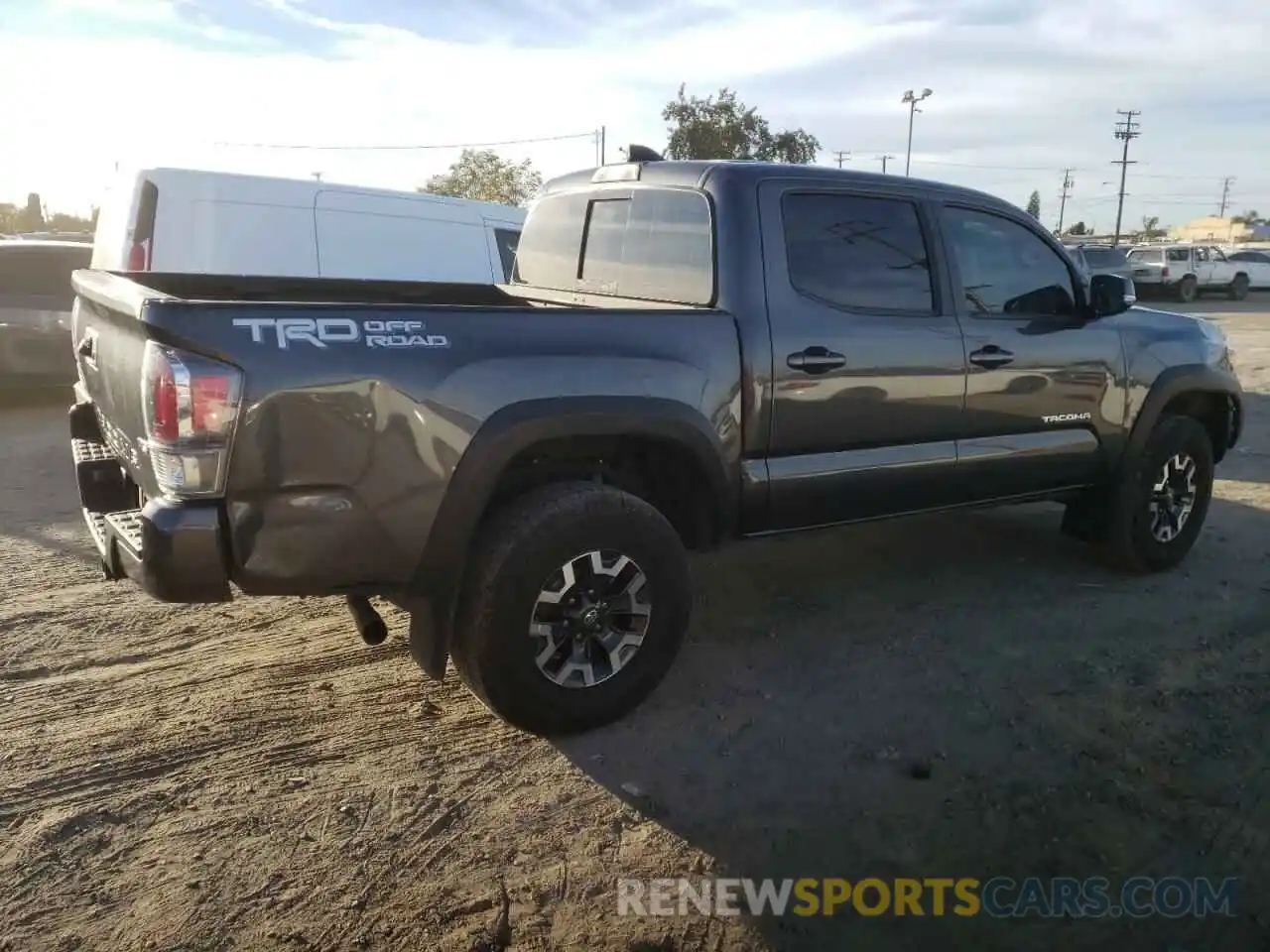 4 Photograph of a damaged car 3TMAZ5CN7MM140483 TOYOTA TACOMA 2021