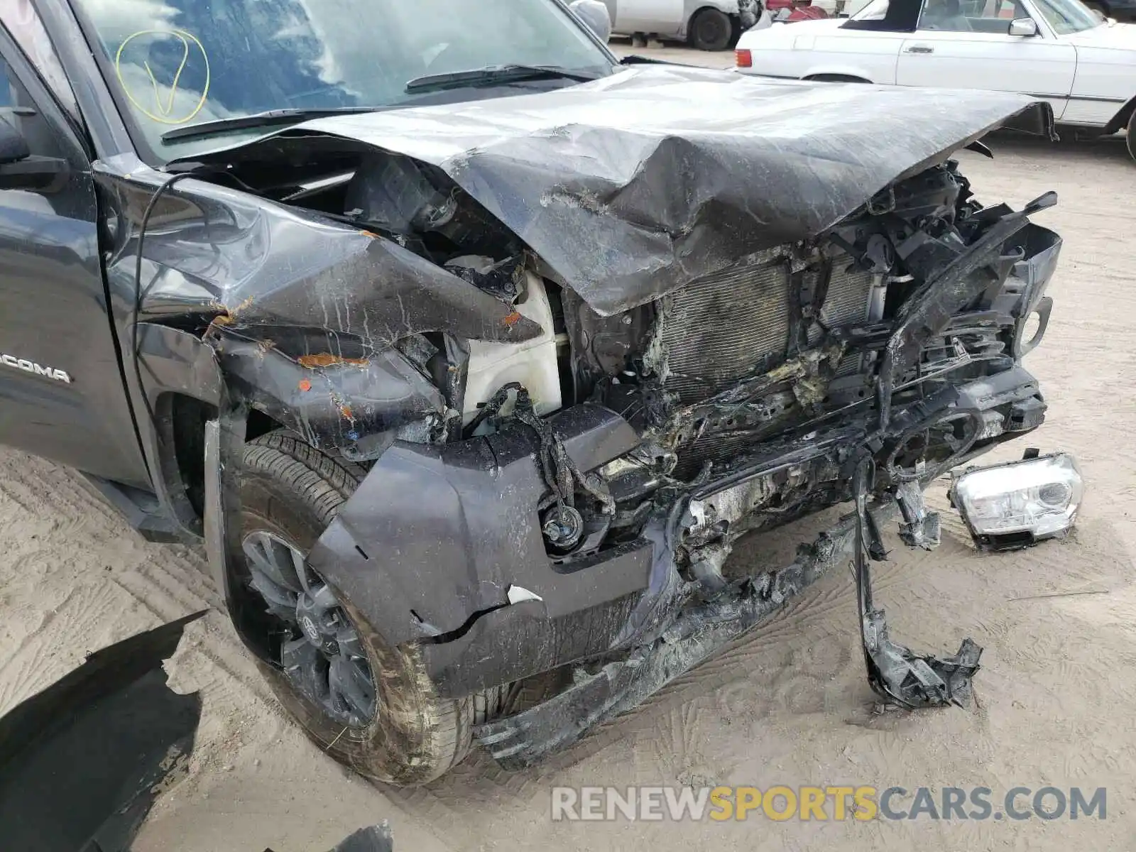 9 Photograph of a damaged car 3TMAZ5CN7MM141262 TOYOTA TACOMA 2021