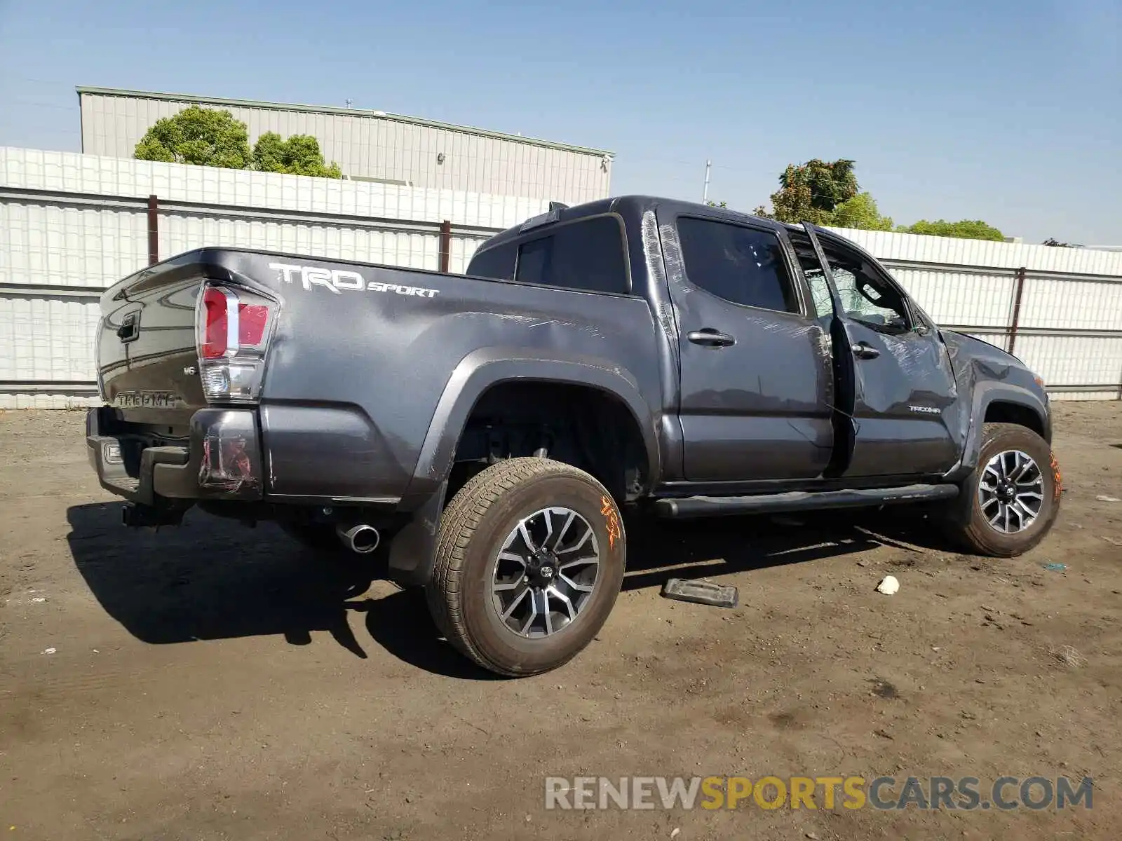 4 Photograph of a damaged car 3TMAZ5CN7MM145912 TOYOTA TACOMA 2021