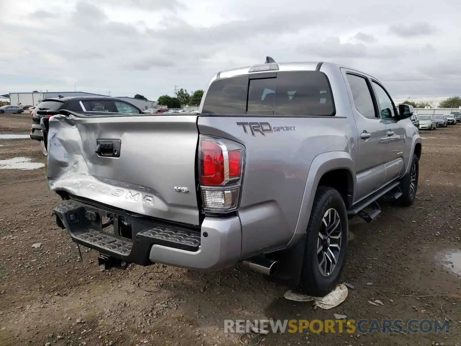 4 Photograph of a damaged car 3TMAZ5CN7MM146106 TOYOTA TACOMA 2021