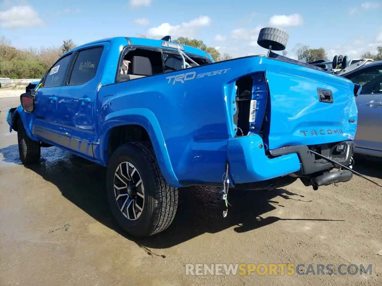 3 Photograph of a damaged car 3TMAZ5CN7MM147398 TOYOTA TACOMA 2021