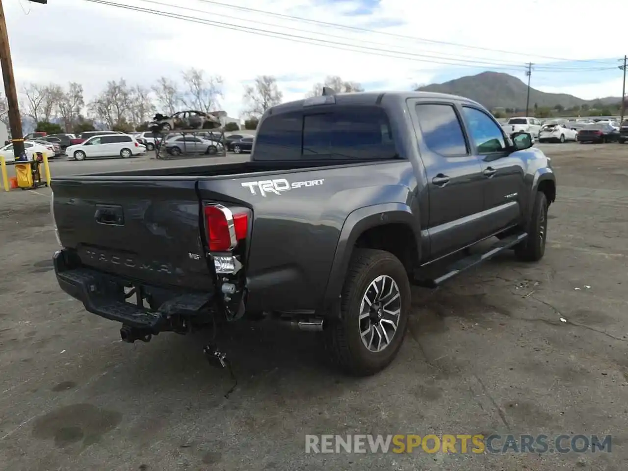 4 Photograph of a damaged car 3TMAZ5CN7MM153105 TOYOTA TACOMA 2021