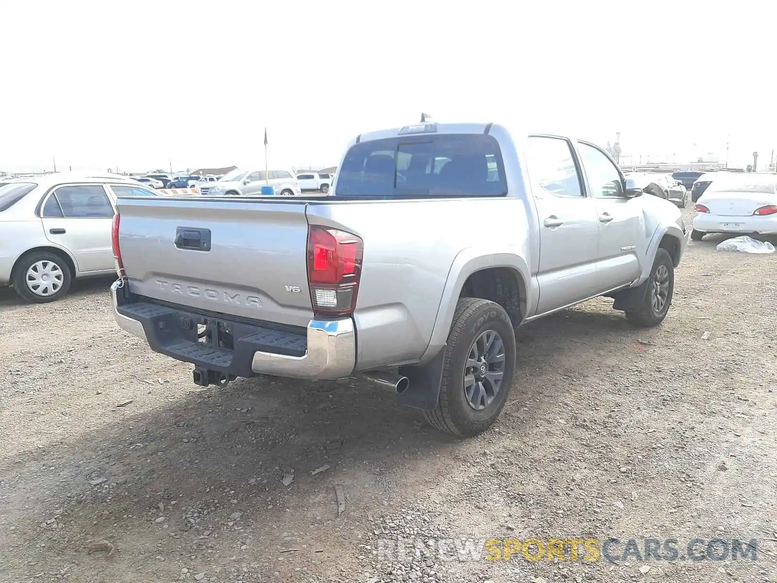 4 Photograph of a damaged car 3TMAZ5CN8MM143716 TOYOTA TACOMA 2021