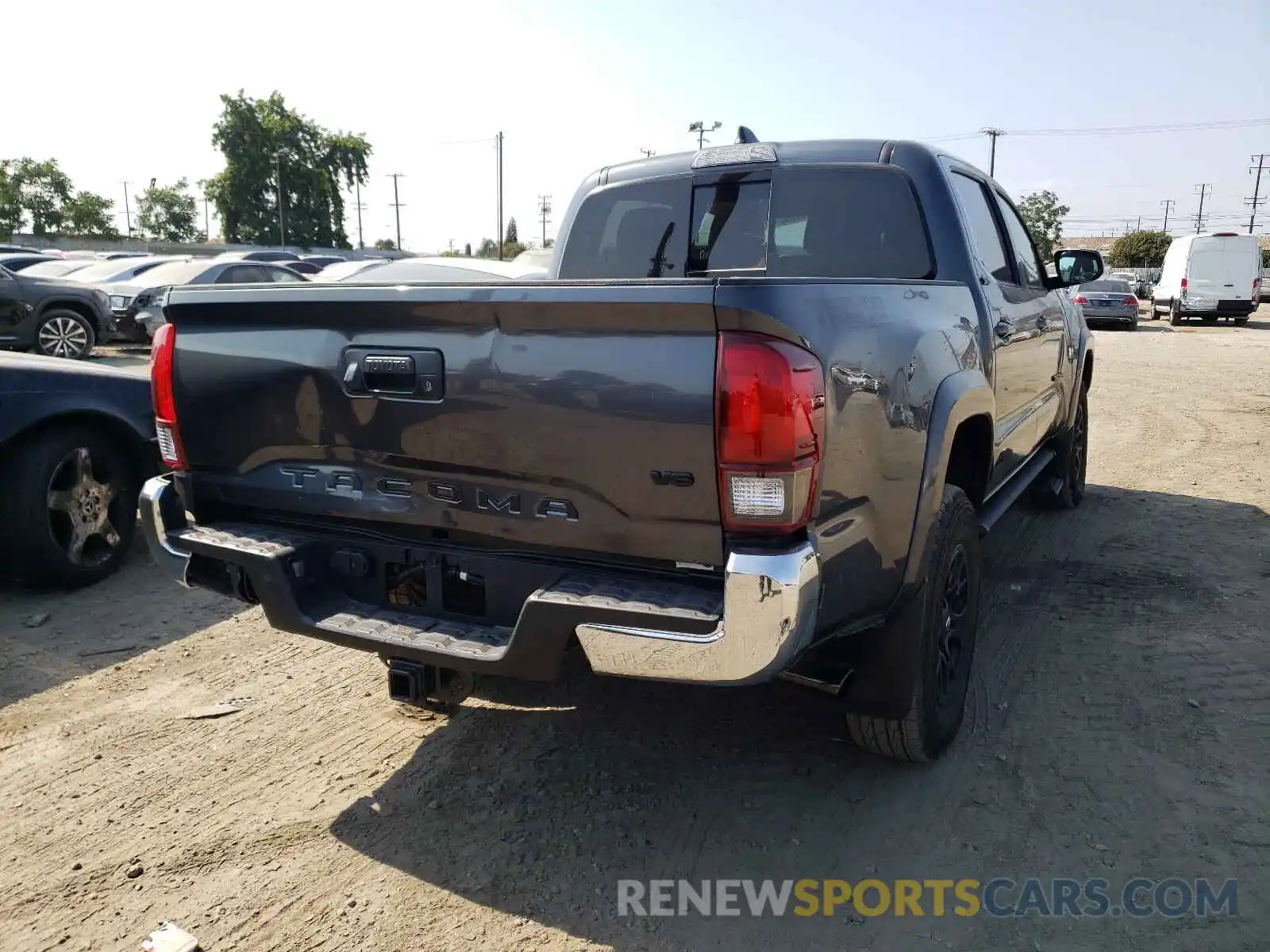 4 Photograph of a damaged car 3TMAZ5CN8MM145918 TOYOTA TACOMA 2021