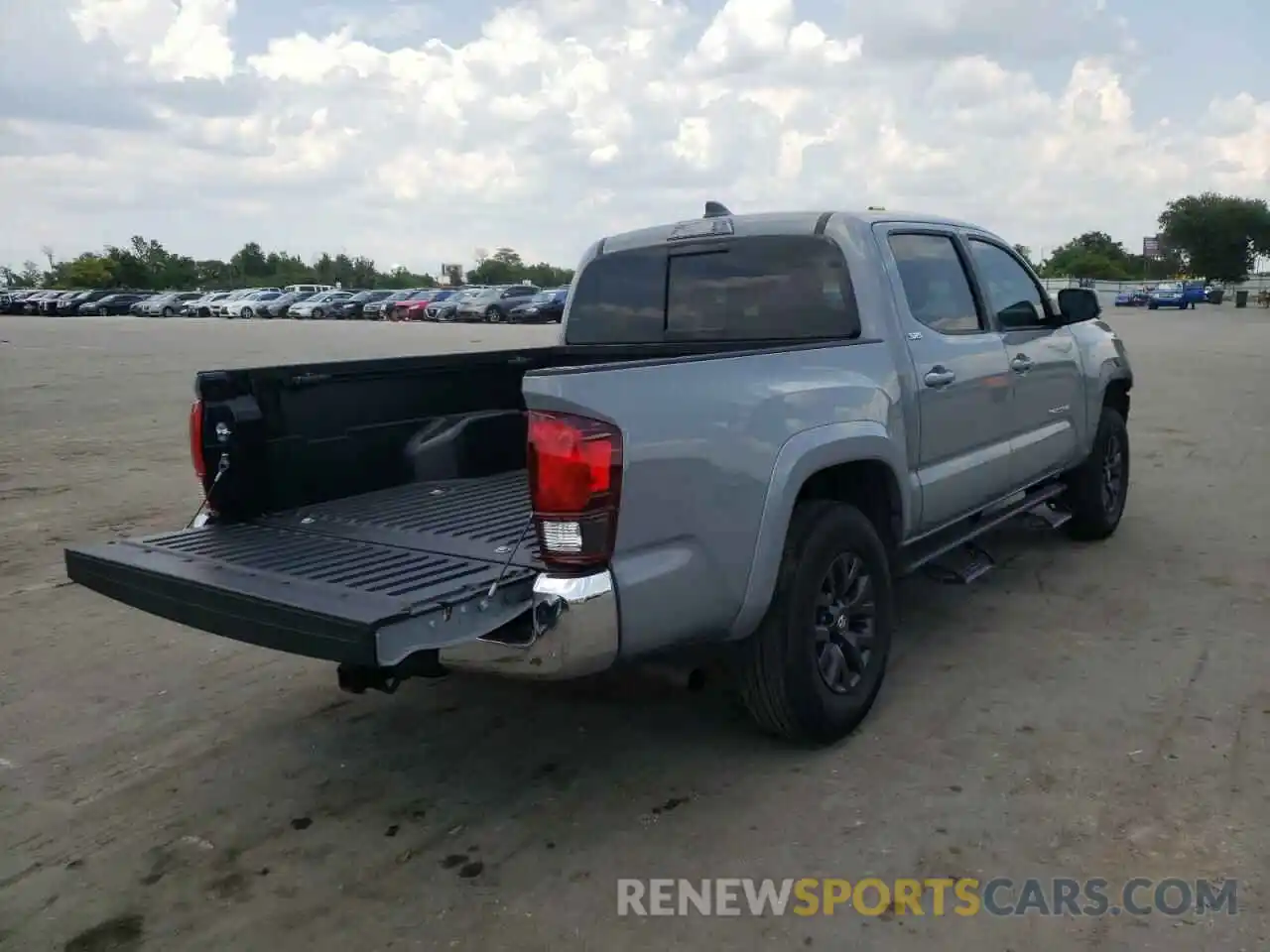 4 Photograph of a damaged car 3TMAZ5CN8MM151265 TOYOTA TACOMA 2021