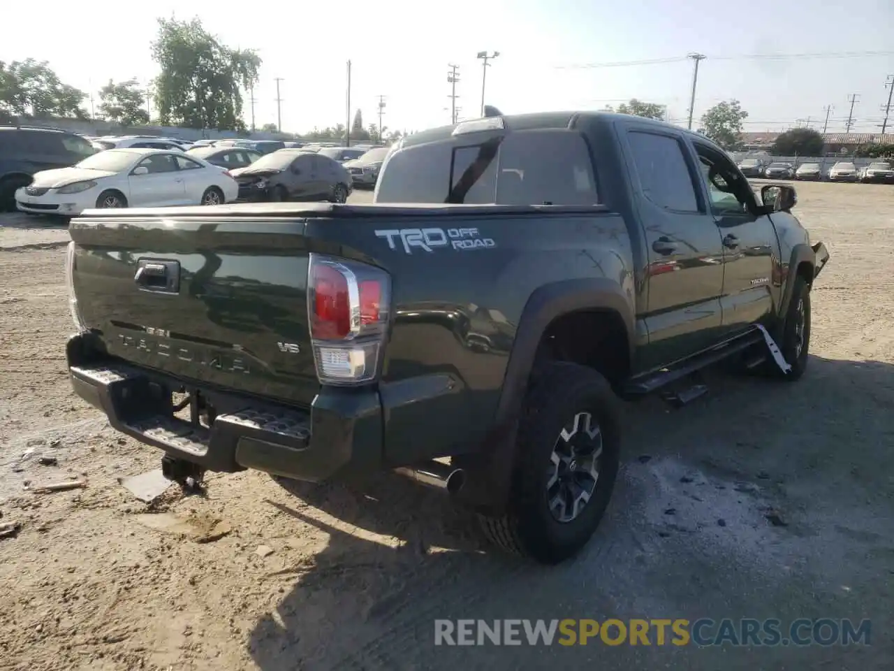 4 Photograph of a damaged car 3TMAZ5CN8MM155252 TOYOTA TACOMA 2021