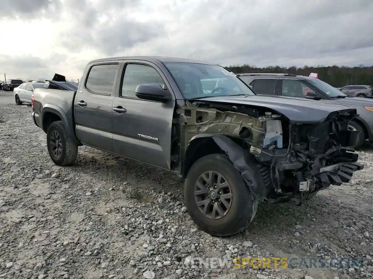 4 Photograph of a damaged car 3TMAZ5CN8MM156160 TOYOTA TACOMA 2021