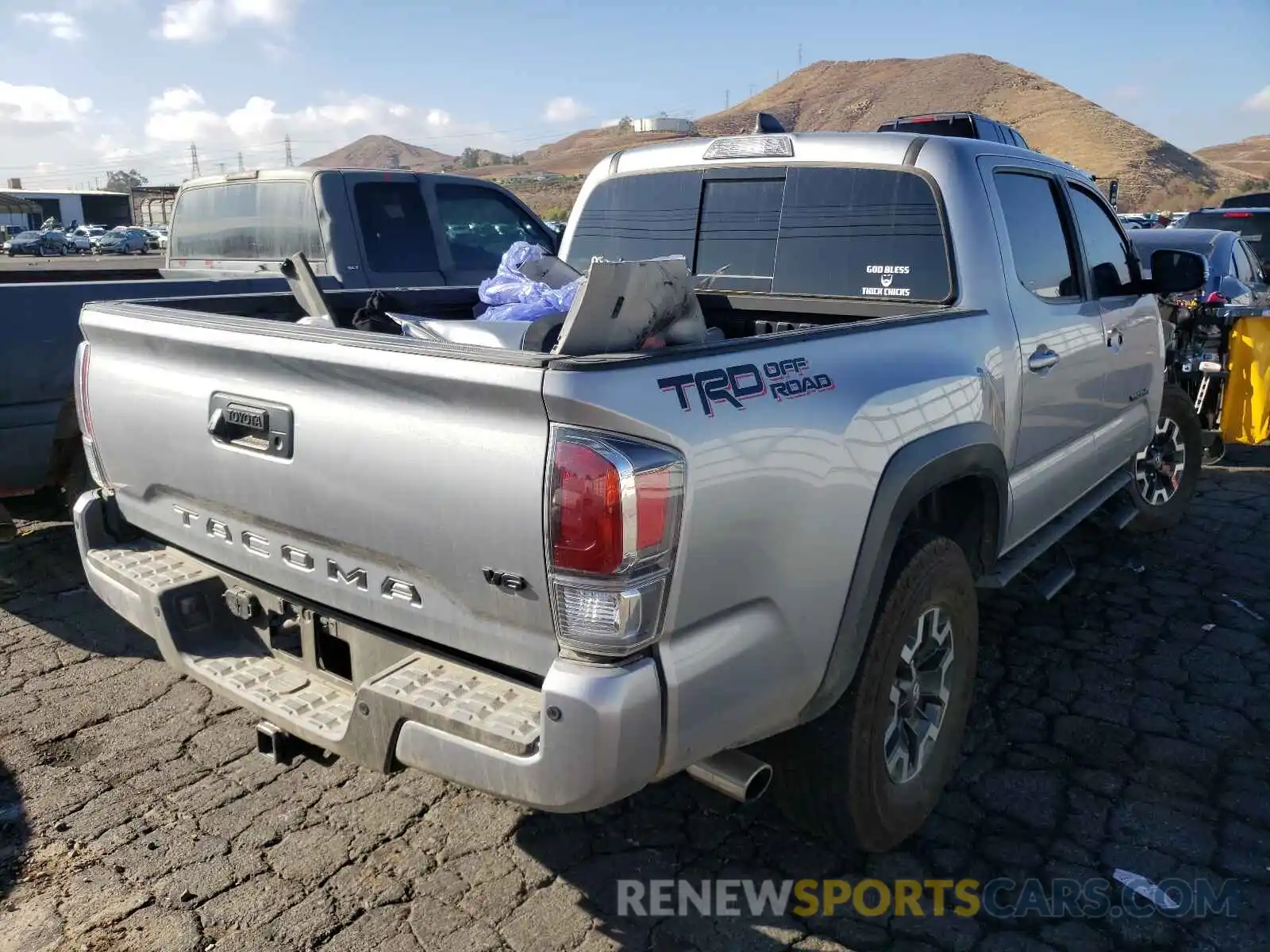 4 Photograph of a damaged car 3TMAZ5CN9MM140615 TOYOTA TACOMA 2021