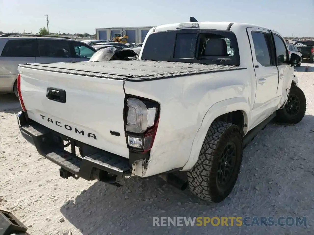 4 Photograph of a damaged car 3TMAZ5CN9MM149167 TOYOTA TACOMA 2021