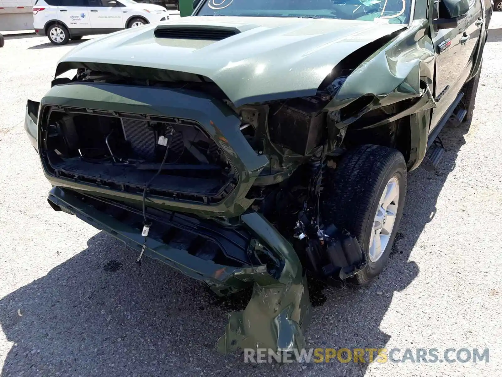 9 Photograph of a damaged car 3TMAZ5CNXMM140946 TOYOTA TACOMA 2021