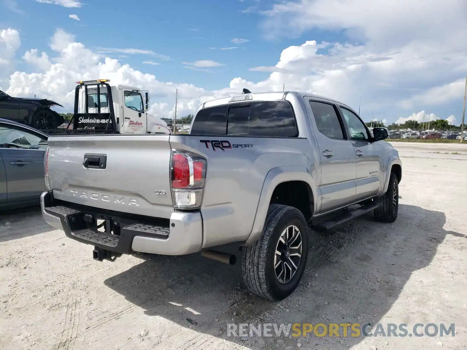 4 Photograph of a damaged car 3TMAZ5CNXMM148254 TOYOTA TACOMA 2021