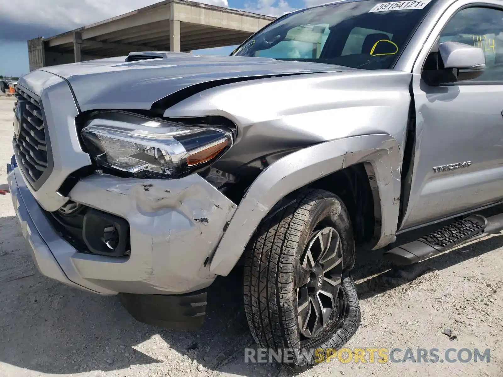 9 Photograph of a damaged car 3TMAZ5CNXMM148254 TOYOTA TACOMA 2021