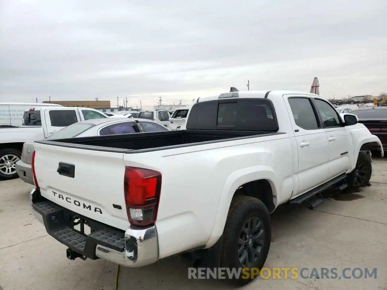 4 Photograph of a damaged car 3TMBZ5DN3MM031375 TOYOTA TACOMA 2021