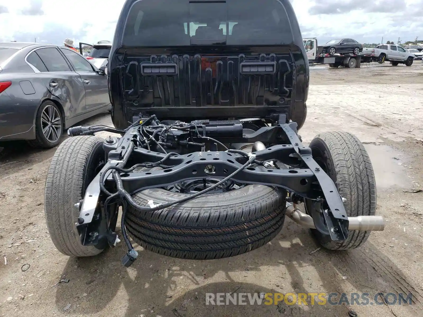 9 Photograph of a damaged car 3TMBZ5DN4MM031451 TOYOTA TACOMA 2021