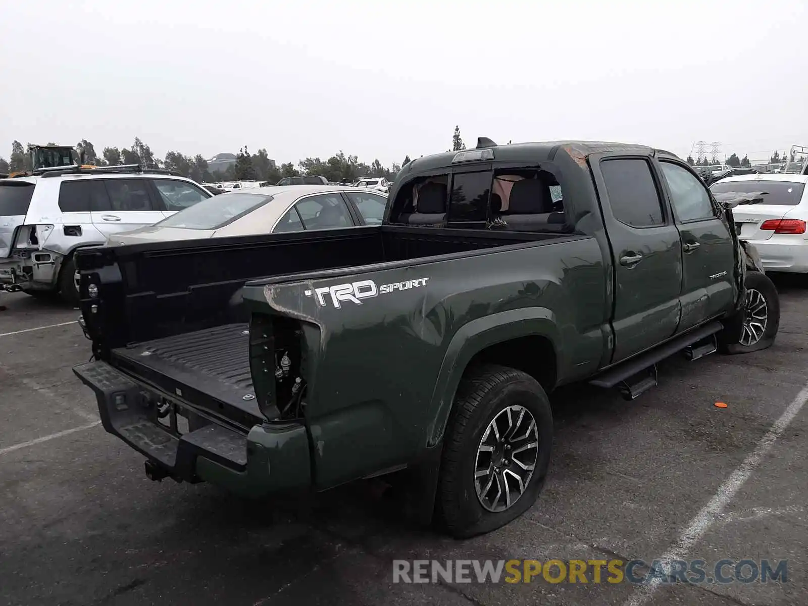 4 Фотография поврежденного автомобиля 3TMBZ5DN5MM028123 TOYOTA TACOMA 2021