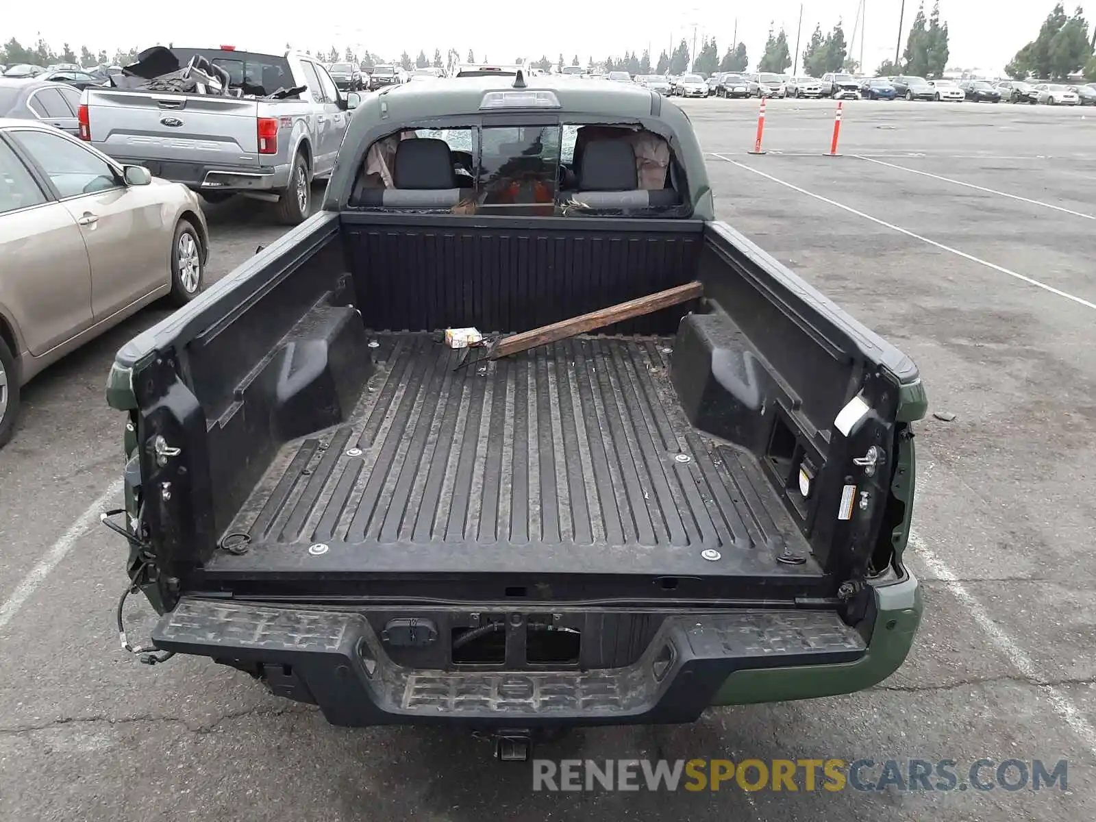 9 Photograph of a damaged car 3TMBZ5DN5MM028123 TOYOTA TACOMA 2021