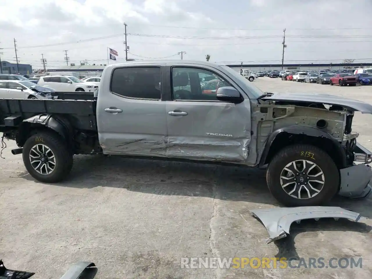 9 Photograph of a damaged car 3TMBZ5DN6MM031127 TOYOTA TACOMA 2021