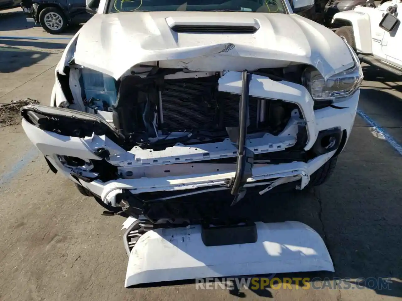 9 Photograph of a damaged car 3TMBZ5DN7MM027913 TOYOTA TACOMA 2021