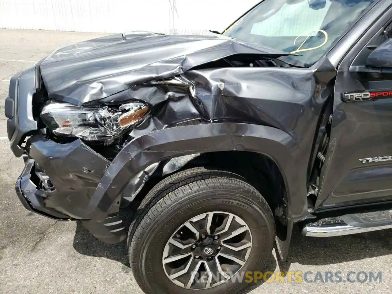 9 Photograph of a damaged car 3TMBZ5DN8MM030786 TOYOTA TACOMA 2021