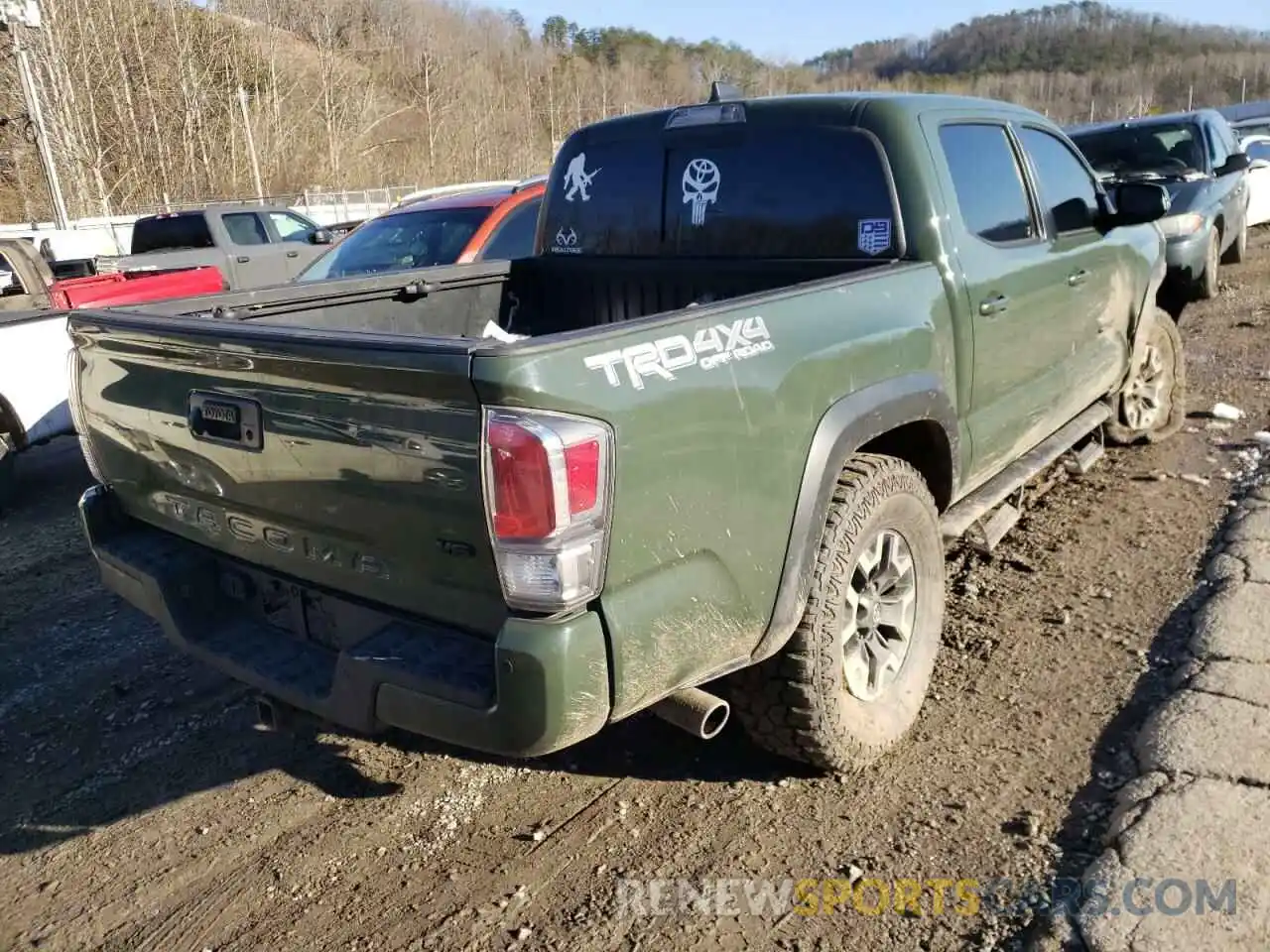 4 Photograph of a damaged car 3TMCZ5AN0MM369941 TOYOTA TACOMA 2021