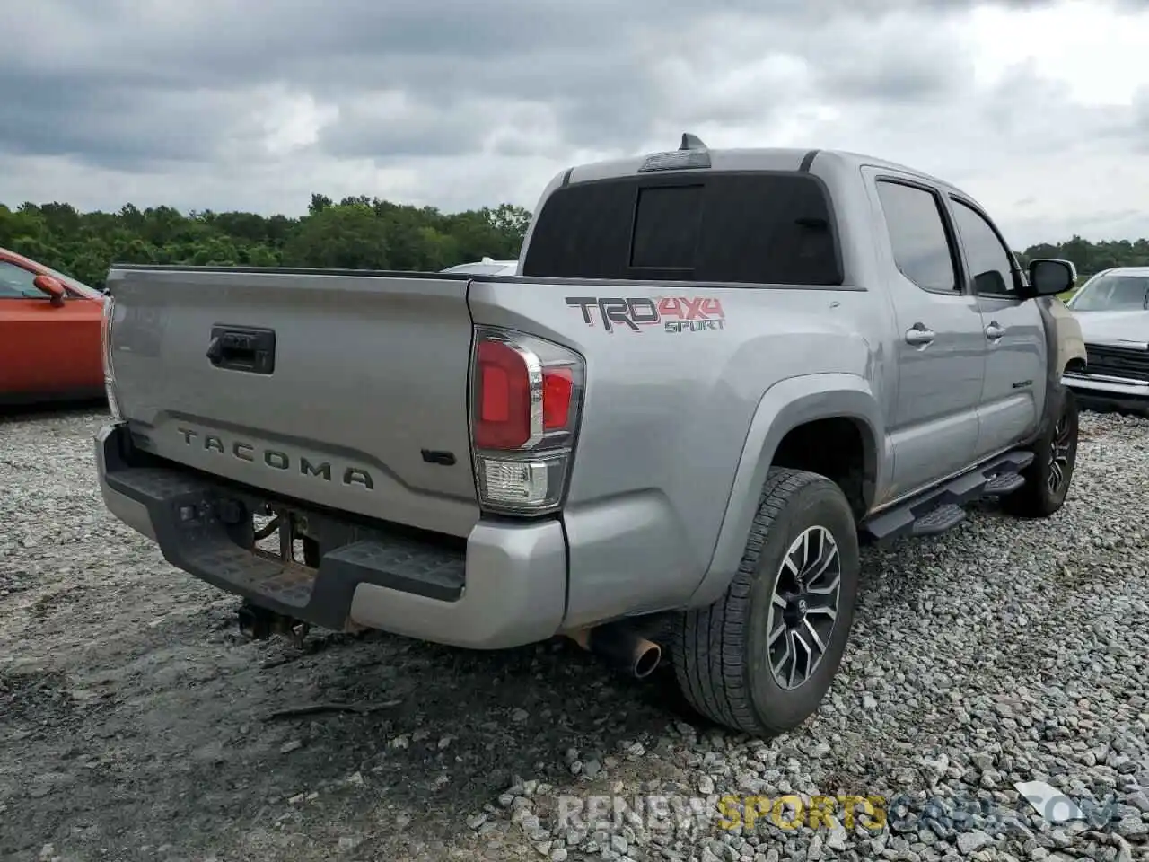 4 Photograph of a damaged car 3TMCZ5AN0MM370071 TOYOTA TACOMA 2021