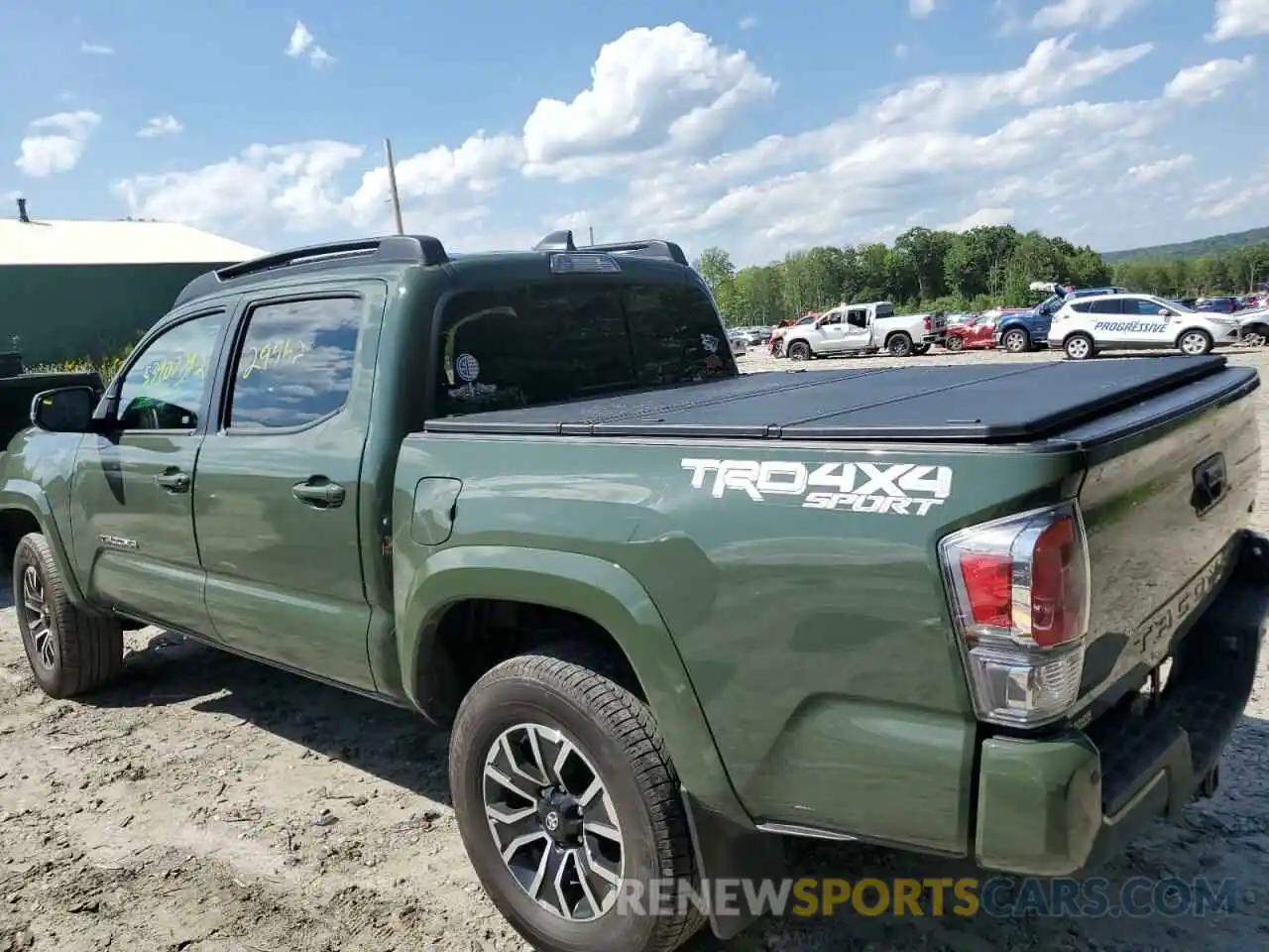 3 Photograph of a damaged car 3TMCZ5AN0MM371012 TOYOTA TACOMA 2021