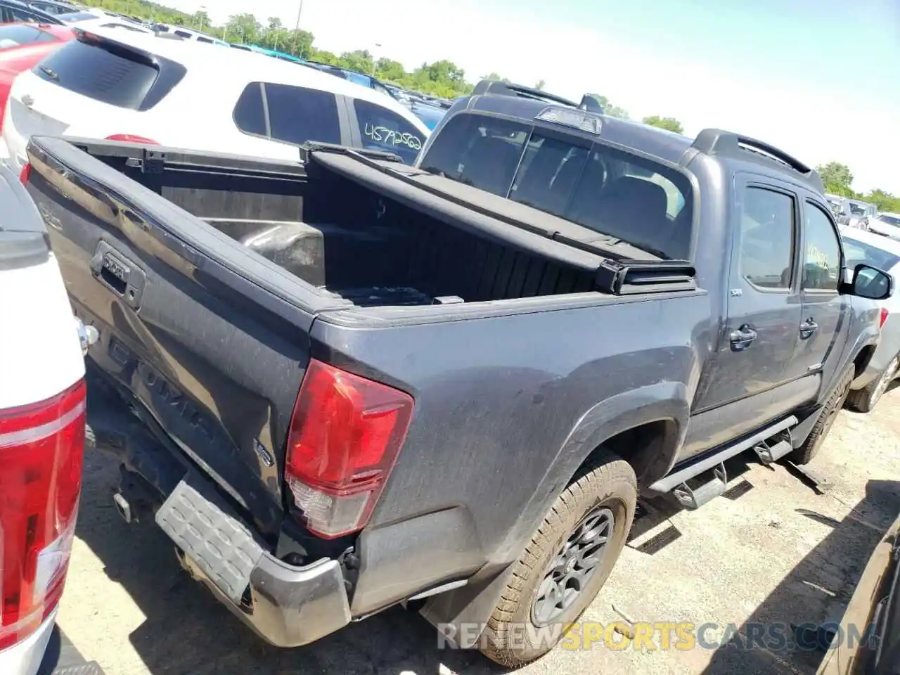 4 Photograph of a damaged car 3TMCZ5AN0MM383662 TOYOTA TACOMA 2021