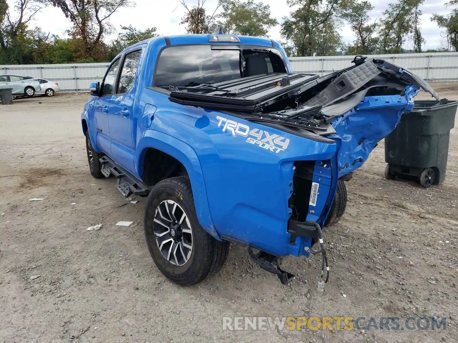 3 Photograph of a damaged car 3TMCZ5AN0MM388988 TOYOTA TACOMA 2021