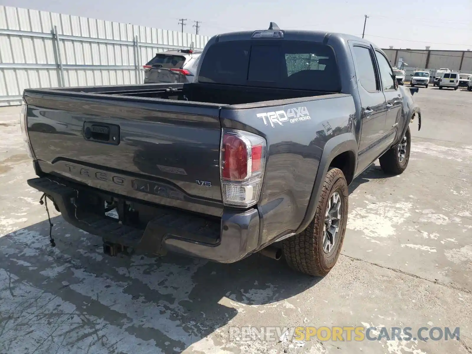 4 Photograph of a damaged car 3TMCZ5AN0MM412013 TOYOTA TACOMA 2021