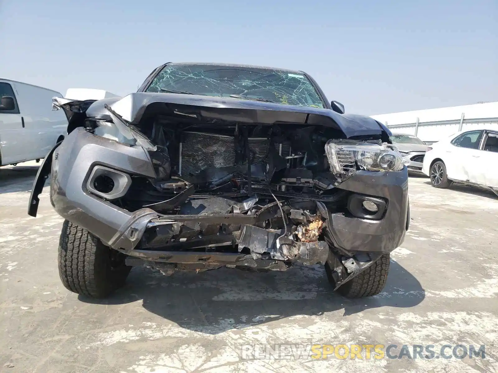 9 Photograph of a damaged car 3TMCZ5AN0MM412013 TOYOTA TACOMA 2021