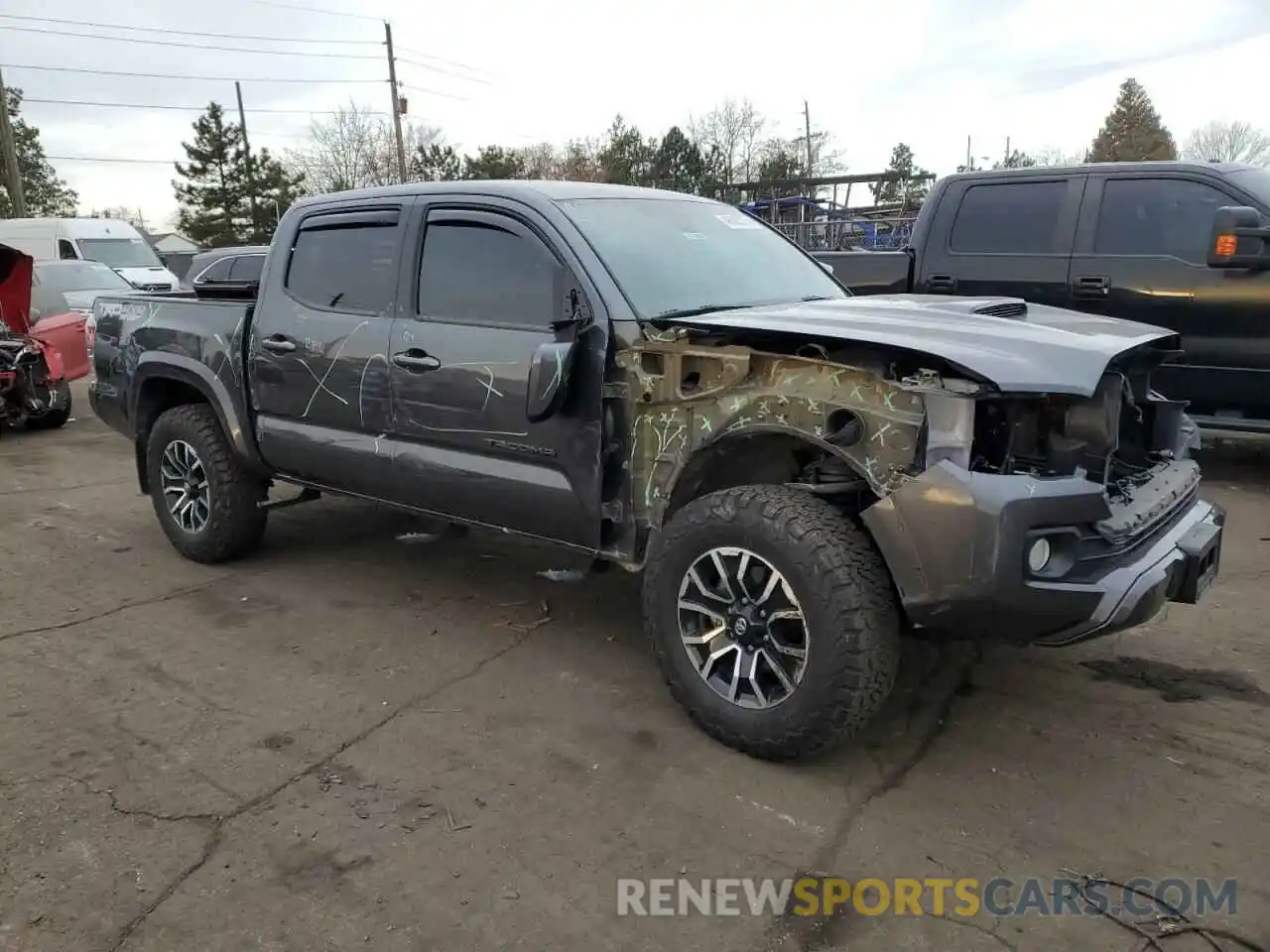 4 Photograph of a damaged car 3TMCZ5AN0MM428695 TOYOTA TACOMA 2021